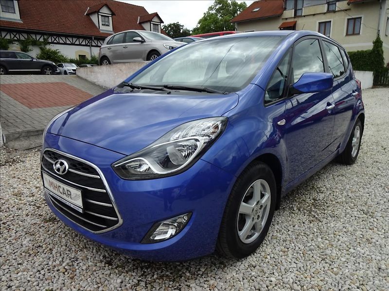 Hyundai ix20 1,6 i 91kW 56 000km - fotka 3 z 48
