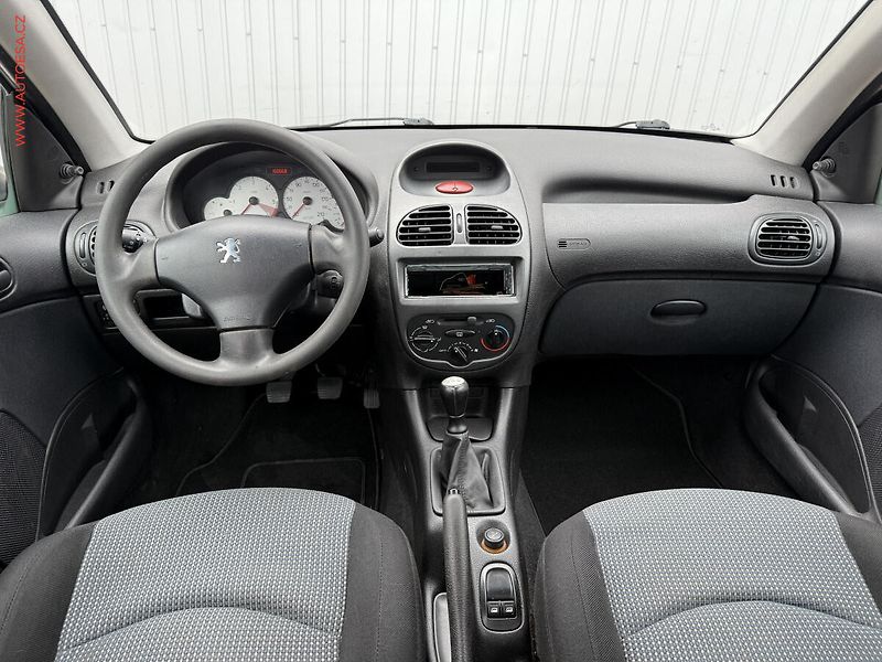 Peugeot 206 (2005) 1.4HDi, STK3/28 - fotka 8 z 13