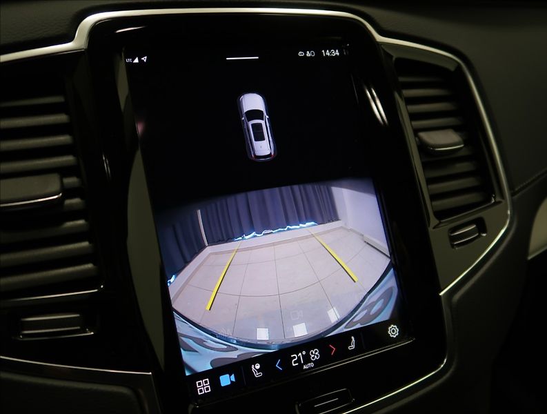 Volvo XC90 2,0 B5 AWD AUT Plus Bright - fotka 32 z 38