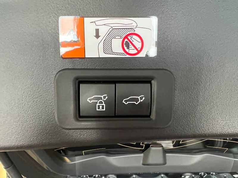 Subaru E-Outback 74.7 kWh AWD Business H/K Vent - fotka 15 z 16
