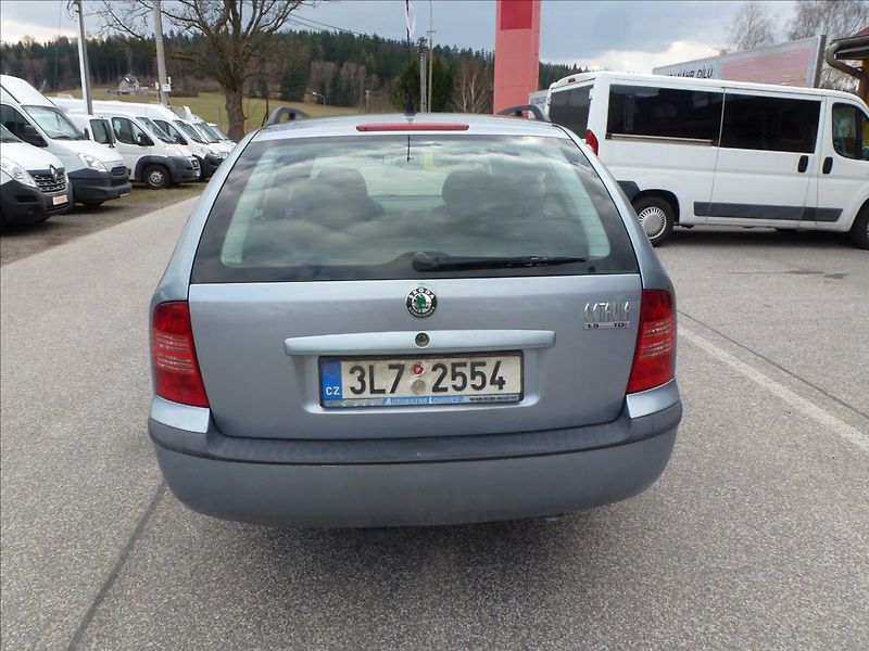 Škoda Octavia 1,9 TDI 81KW Tažné zařízení - fotka 9 z 42