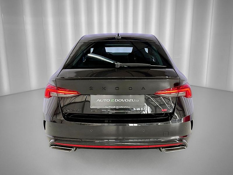 Škoda Octavia 2.0 TDI DSG 4X4 RS, ACC, LED, - fotka 6 z 28