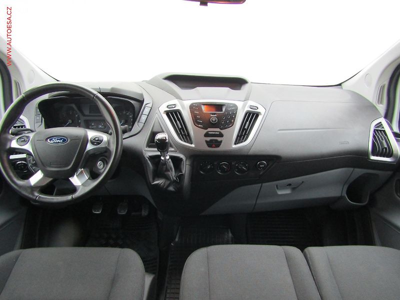 Ford Transit Custom (2017) 2.0TDCi L2 6míst, 2.maj,ČR - fotka 8 z 15