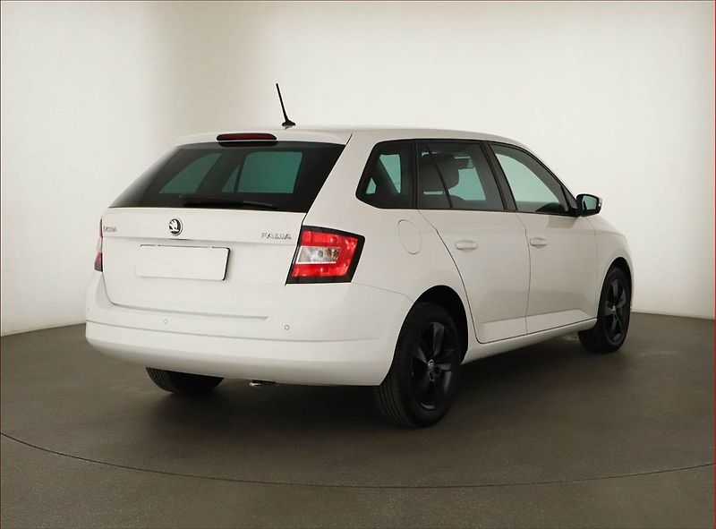 Škoda Fabia (2018) 1.0 TSI, Park. senzory - fotka 5 z 12