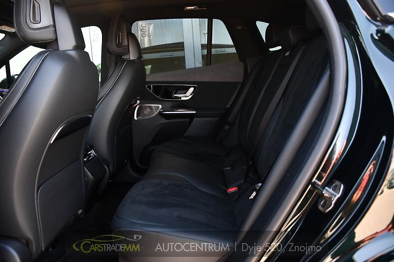 Mercedes-Benz EQE SUV 350 AMG 4MATIC - fotka 12 z 45