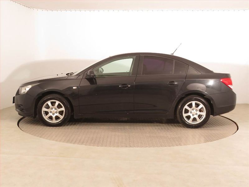 Chevrolet Cruze (2010) 2.0 VCDi, Serv.kniha - fotka 3 z 15