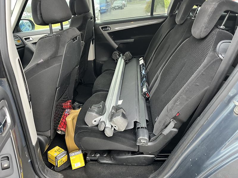 Citroën C4 Picasso (2007) 2.0 i + LPG //7míst - fotka 9 z 14