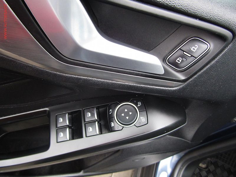 Ford Focus (2019) 2.0 TDCi, ČR, Navi, AC - fotka 11 z 19