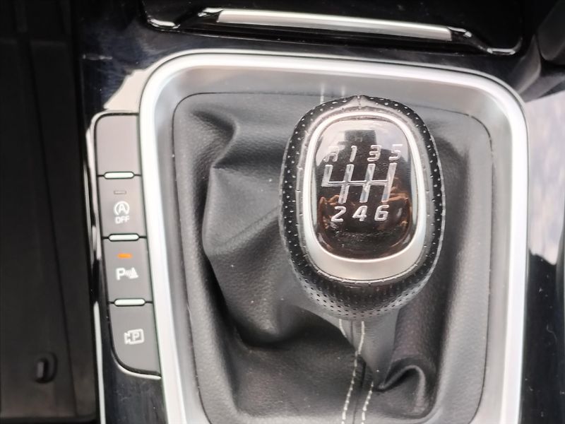 Kia XCeed 1,5   1.5 T-GDI 117Kw GT Line, - fotka 16 z 35