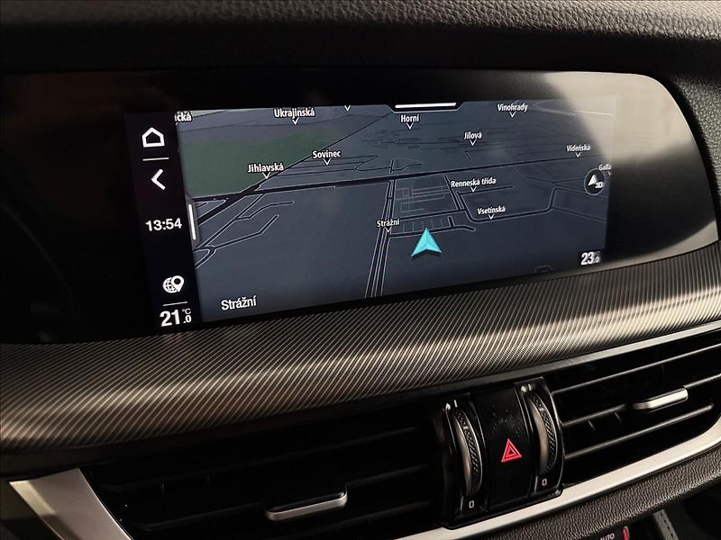 Alfa Romeo Stelvio VELOCE 154kW Q4 - fotka 19 z 44