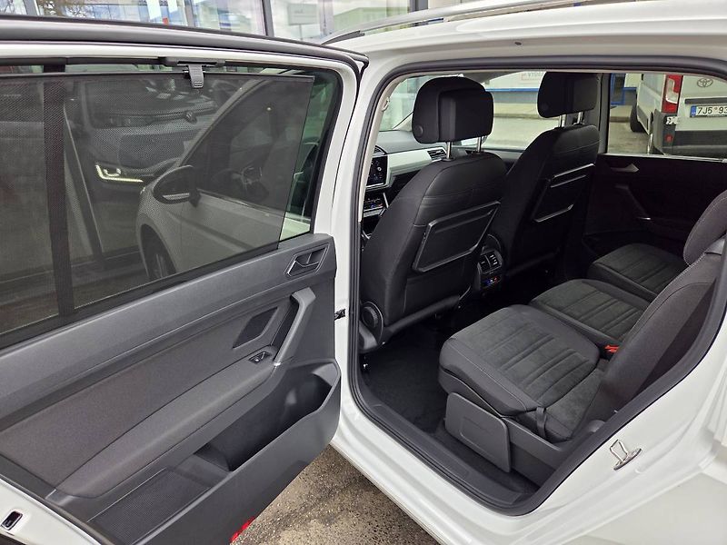 Volkswagen Touran (2026) 1.5 TSI DSG 7míst - fotka 29 z 48