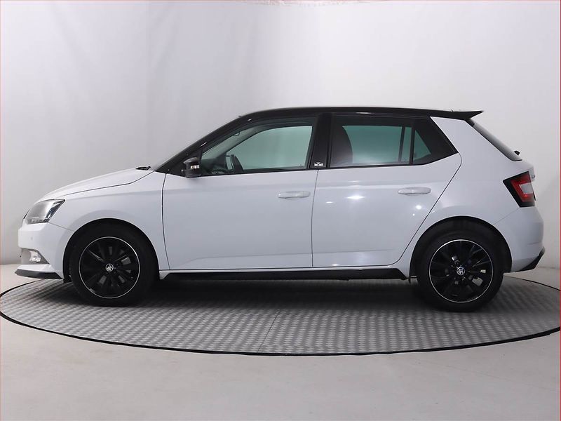 Škoda Fabia (2017) Monte Carlo 1.0 TSI, Navi - fotka 3 z 22