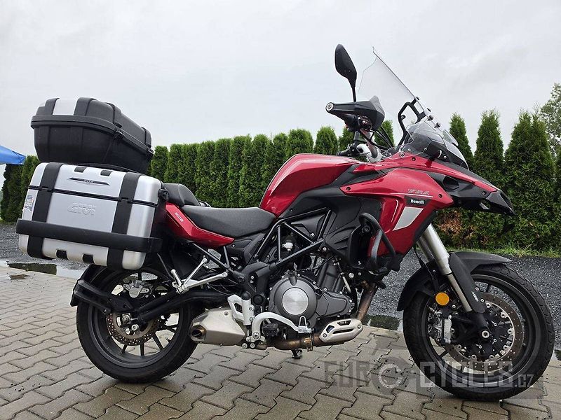 Benelli TRK 502 Traveler (2018) A2 - fotka 2 z 12