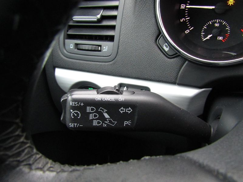 Škoda Yeti (2014) 1.6 TDI 77kW DSG BEZ KOROZE - fotka 31 z 39