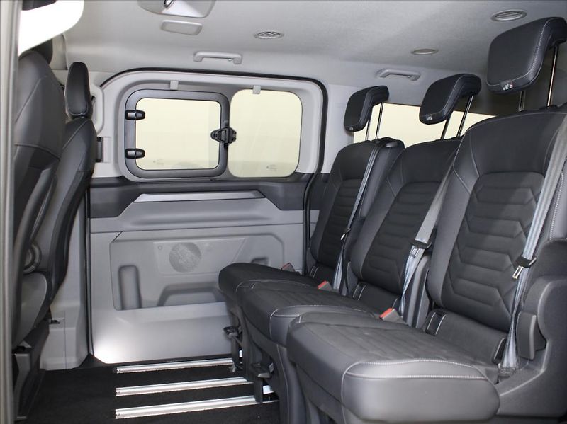 Ford Tourneo Custom 0,0 E-Tourneo 160kW  970km! ČR - fotka 7 z 25