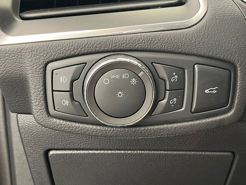 Ford Galaxy 2.5 HEV TITANIUM 7 míst - fotka 13 z 59