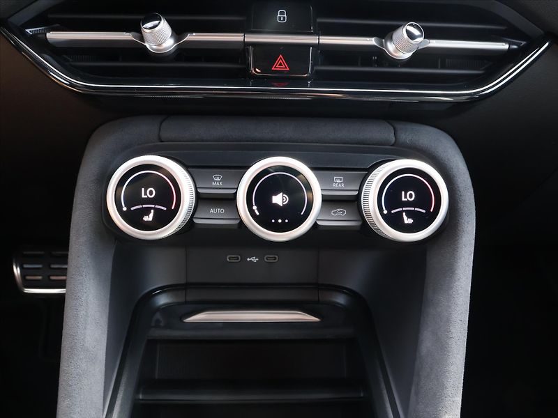 Škoda Kodiaq 2,0 TDI DSG 4x4 Sportline 7-Mí - fotka 27 z 34