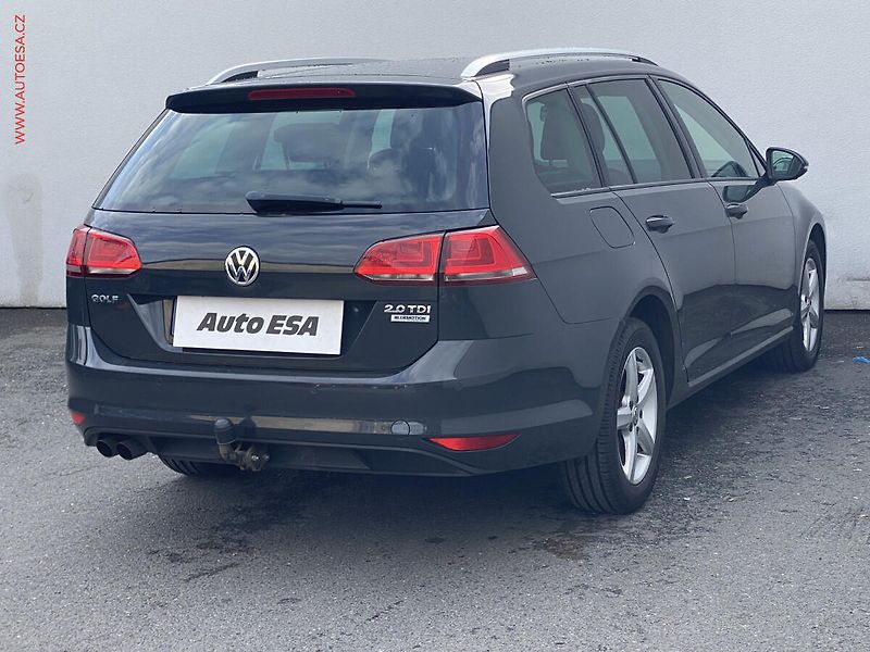 Volkswagen Golf (2015) 2.0TDi, ČR, AC, TZ, park - fotka 4 z 17