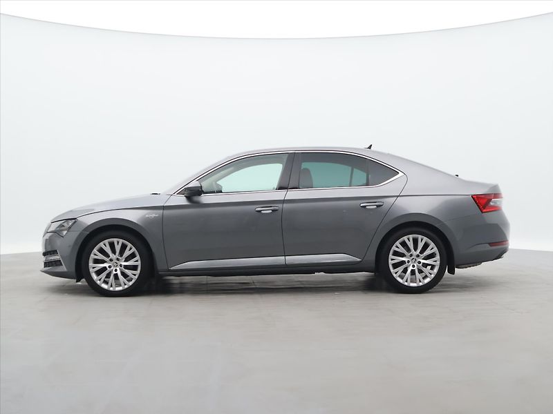 Škoda Superb 2,0 TDI 147kW DSG 4x4 L&K DPH - fotka 4 z 32