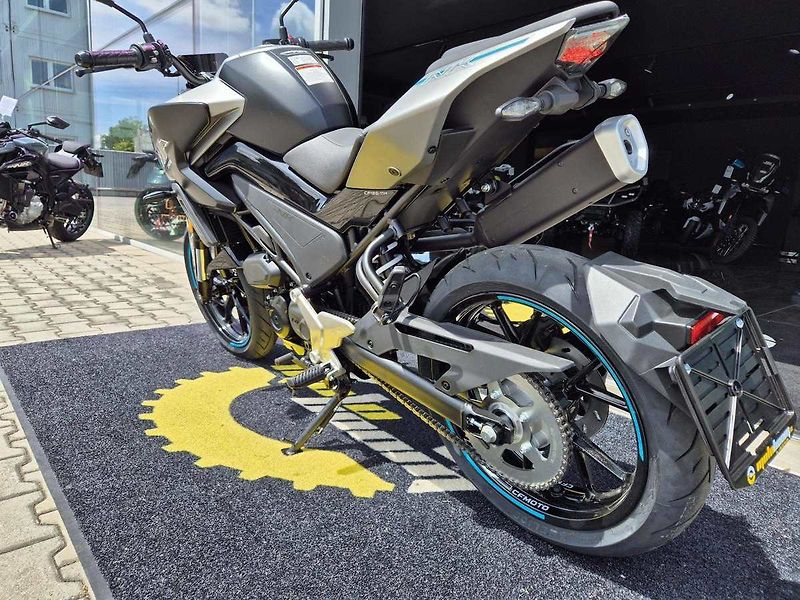 CFMOTO (2026) 125 NK - fotka 33 z 39