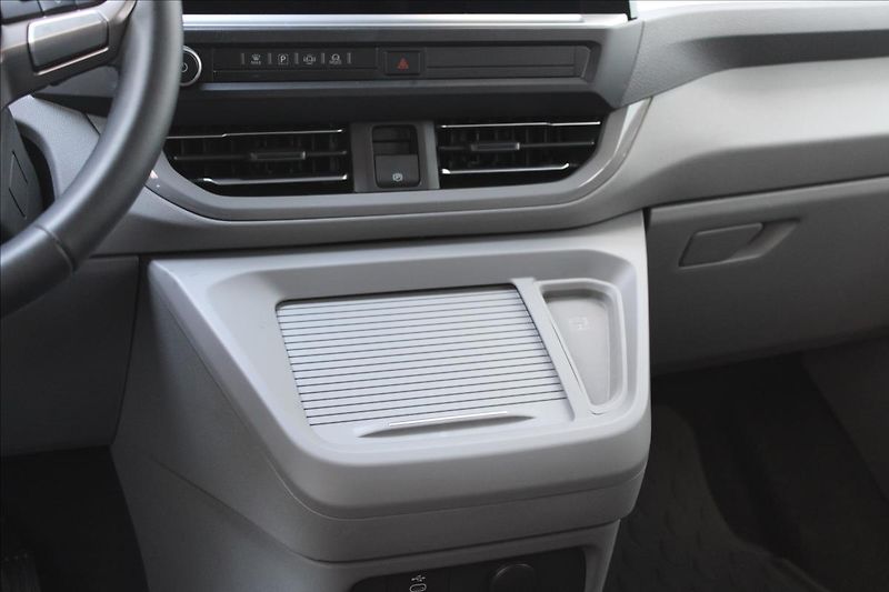 Volkswagen Caravelle 2.0 TDI L/DSG/ZÁR/DPH/CZ - fotka 27 z 45