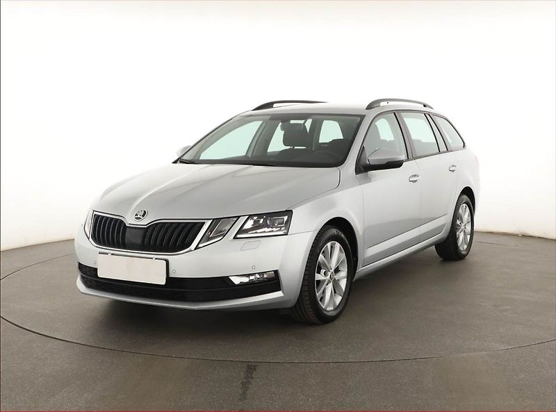 Škoda Octavia (2020) 2.0 TDI, Automat, Navi - fotka 2 z 14