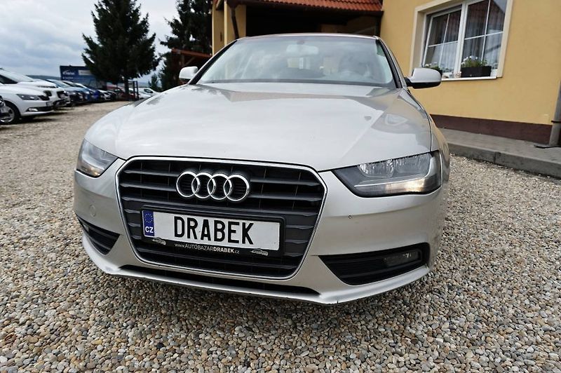 Audi A4 (2012) 2,0 TDI 105 kW - fotka 9 z 32