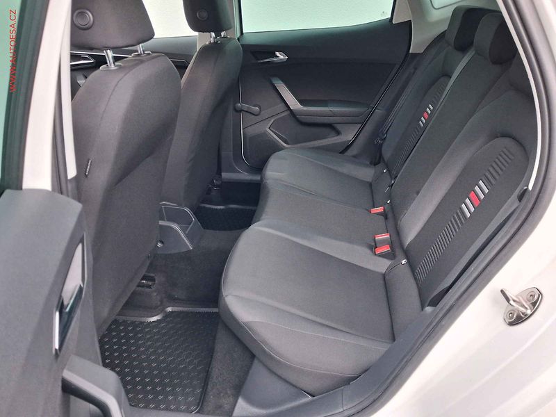 Seat Ibiza (2018) 1.5 TSi, FR, Navi, +kola - fotka 10 z 18