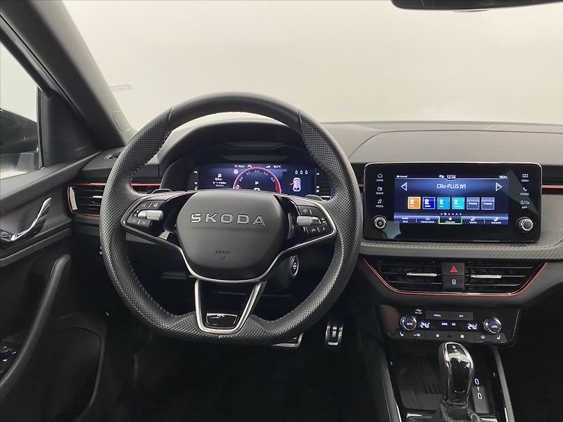 Škoda Scala 1,0 TSI 85kW DSG Monte Carlo - fotka 10 z 27