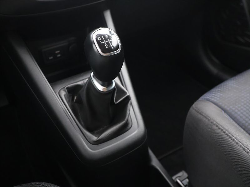 Hyundai ix20 1,4 CVVT 66kW Trikolor CZ - fotka 20 z 29