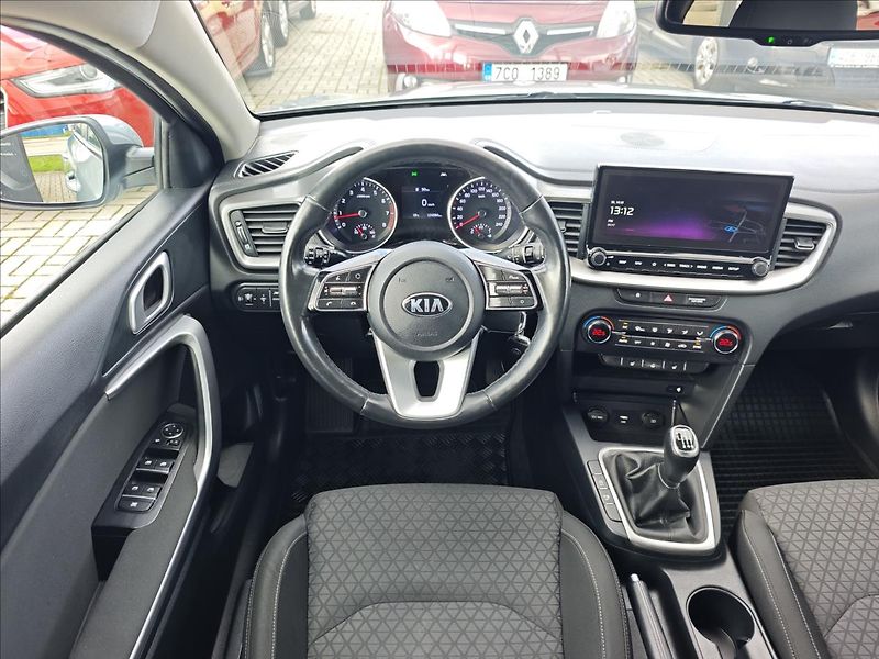 Kia Ceed SW 1,4 T-GDI  TOP - fotka 16 z 22