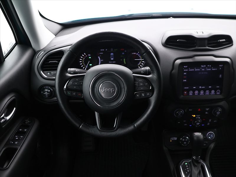 Jeep Renegade 1,3 Turbo 96kW PHEV eAWD Aut. - fotka 18 z 33