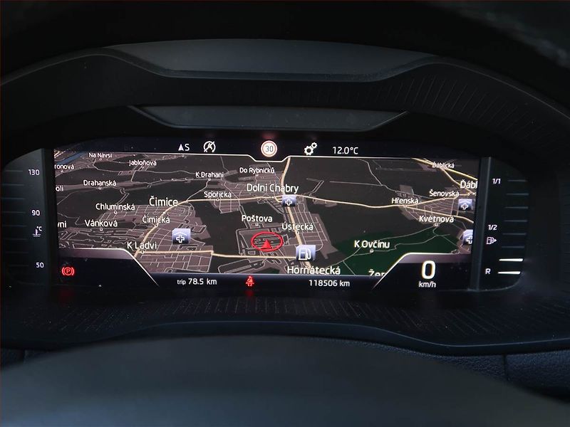 Škoda Karoq (2018) 2.0 TDI - fotka 13 z 19