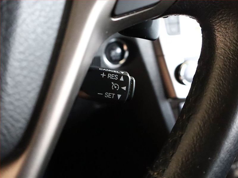 Toyota Avensis (2012) 1.8 Valvematic, Automat - fotka 16 z 18