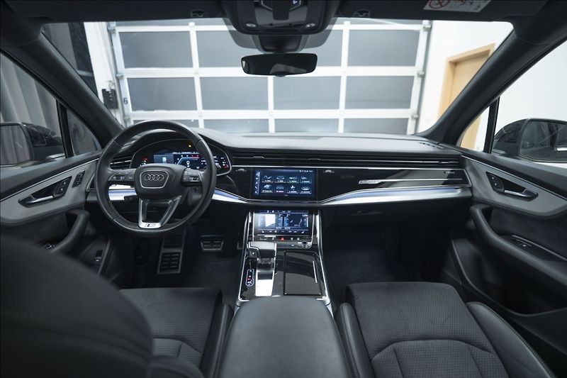 Audi Q7 3,0 TDI QUATTRO S-LINE 1. MAJ - fotka 14 z 51