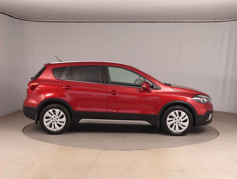 Suzuki SX4 S-Cross (2018) 1.4 BoosterJet, ČR,1.maj - fotka 6 z 18