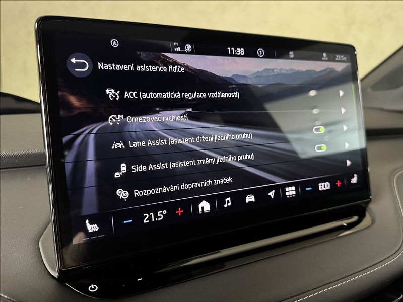 Škoda Enyaq 80 Sportline Matrix Tepelko - fotka 31 z 50