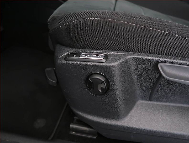 Volkswagen Tiguan (2021) Life 1.5 TSI, digi klima - fotka 21 z 24