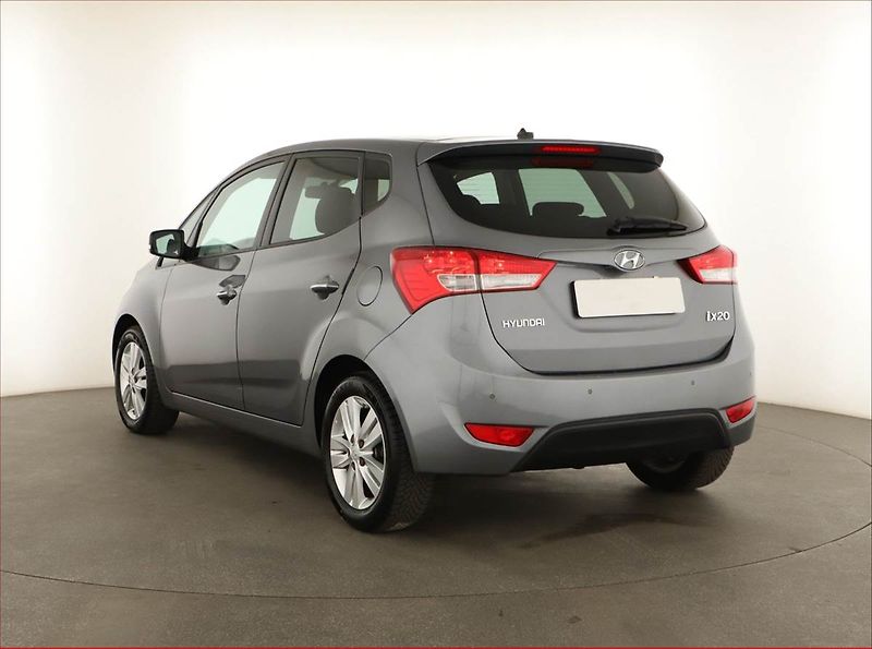 Hyundai ix20 (2014) 1.6 CVVT, Automat, Serv.kniha - fotka 3 z 16