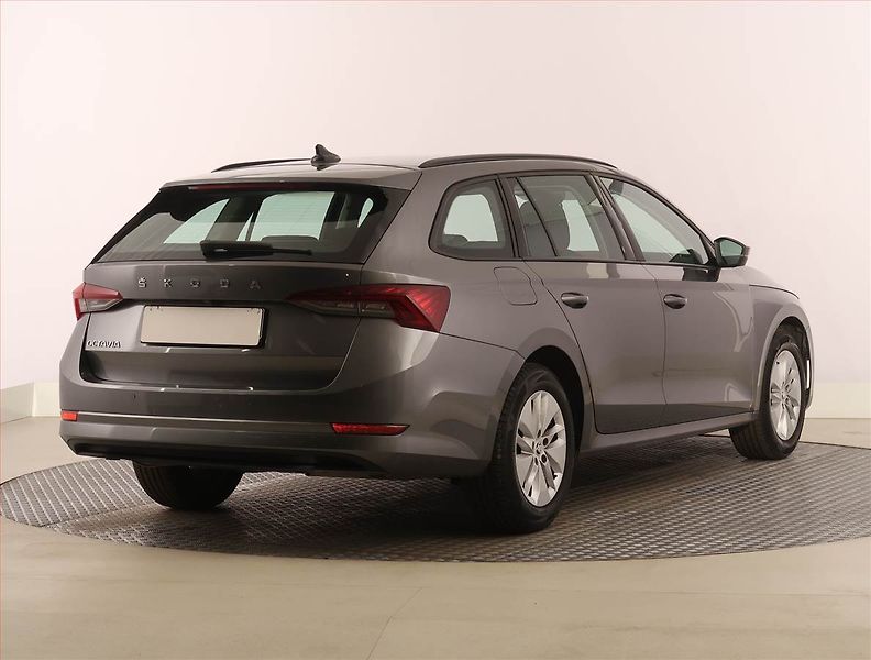 Škoda Octavia (2024) Ambition 2.0 TDI, digi klima - fotka 5 z 21