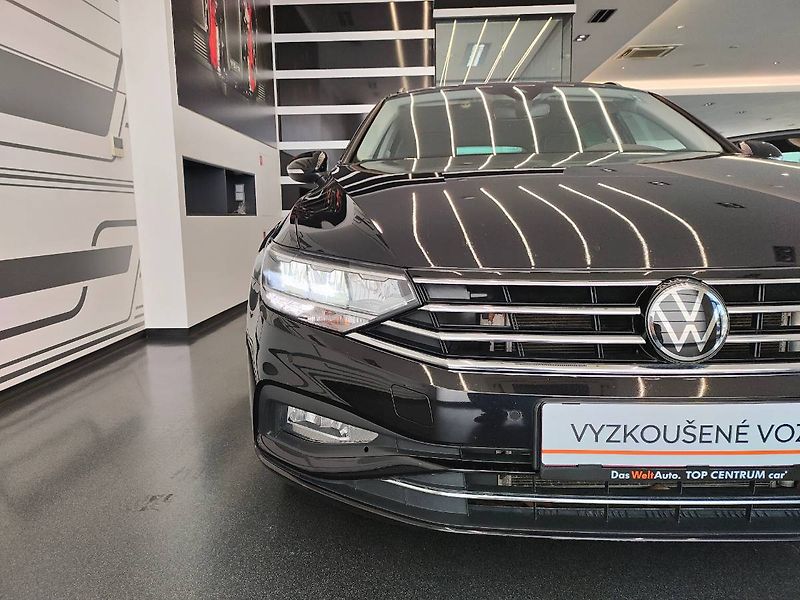 Volkswagen Passat Variant (2022) 2.0 TDI (110kW/150k) DSG, Busi - fotka 25 z 27