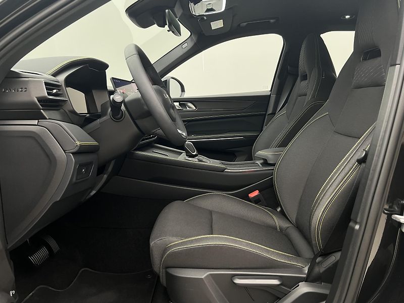Lynk & Co 01 CORE PHEV AUT CZ 1.maj - fotka 3 z 48