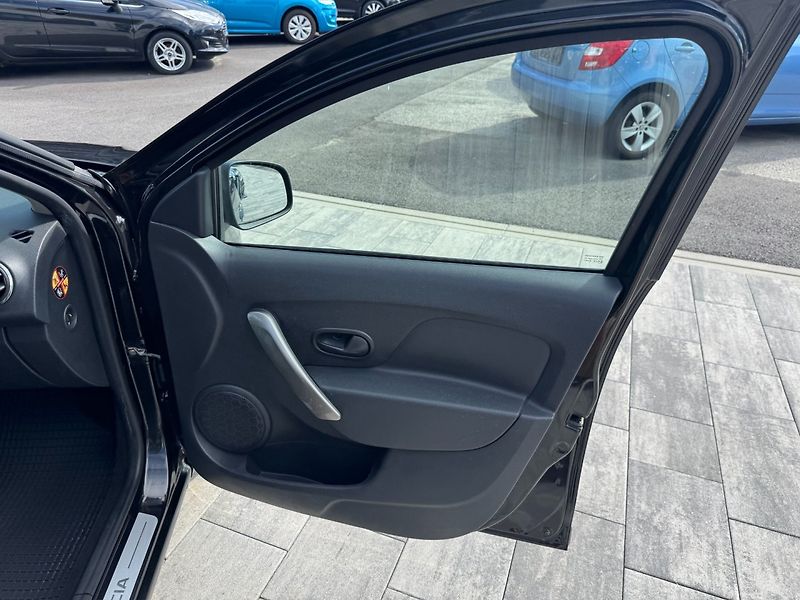 Dacia Logan (2015) MCV 1.5dCi 66kW - fotka 24 z 31