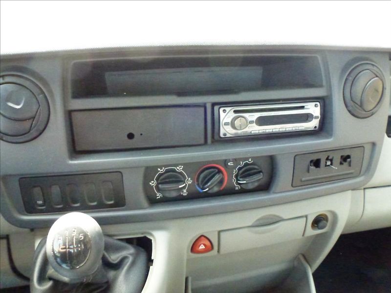 Renault Master 2,5 DCI Valník  150 - fotka 31 z 49
