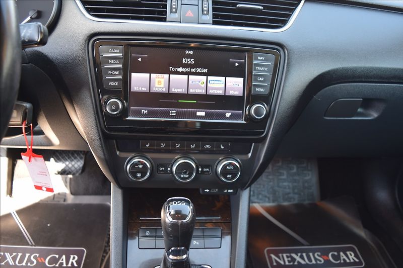 Škoda Octavia 2,0 TDI 110KW DSG TAŽNÉ NAVI - fotka 37 z 47