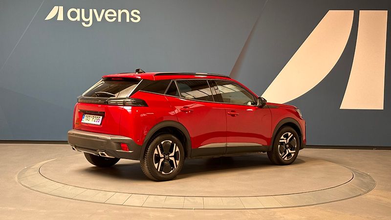 Peugeot 2008 ALLURE 1.2 PureTech 130 S&S EA - fotka 2 z 13