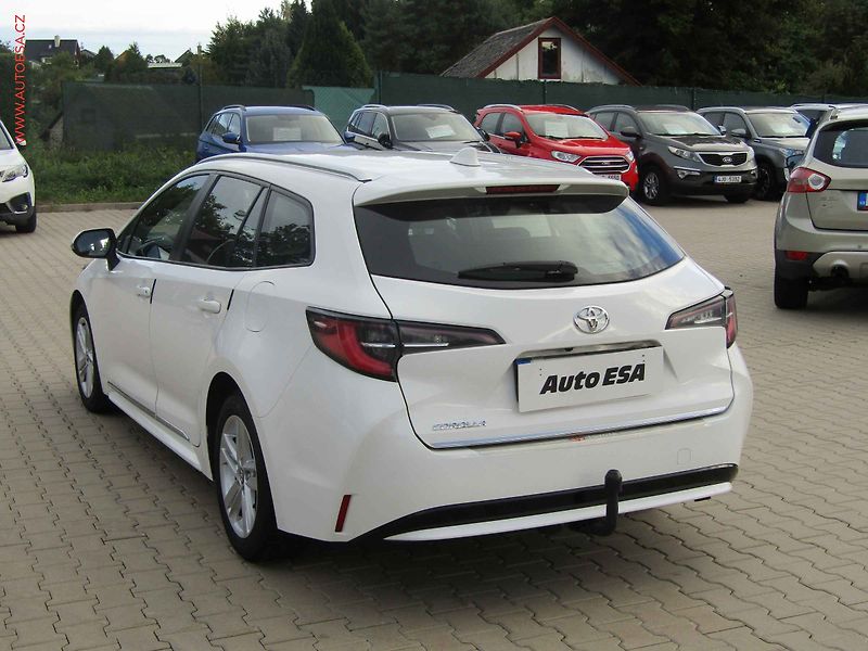 Toyota Corolla (2019) 1.2i, 2.maj,ČR, LED, TZ, ČR - fotka 6 z 19