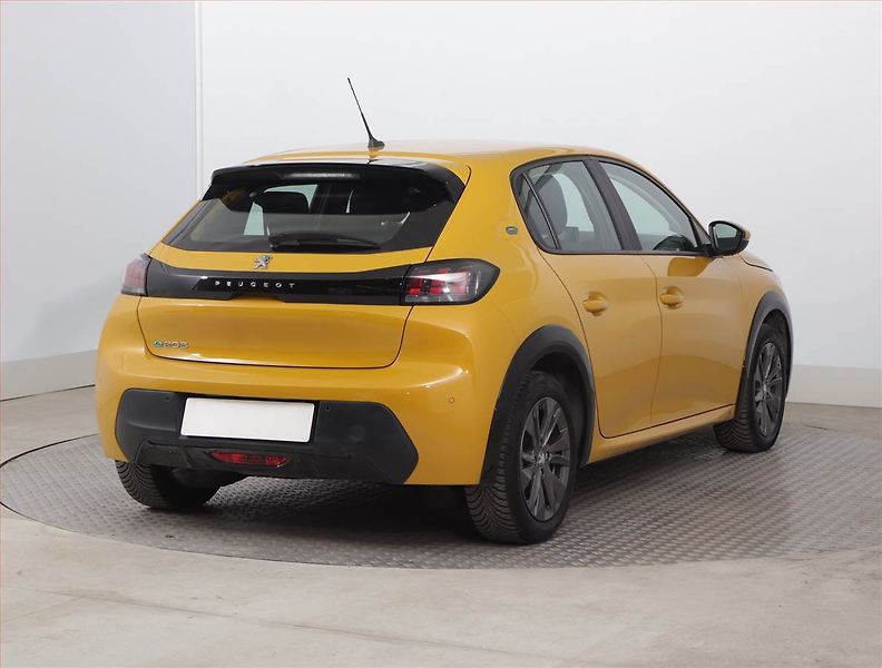 Peugeot 208 (2021) 50 kWh, SoH 91%, Automat - fotka 5 z 22
