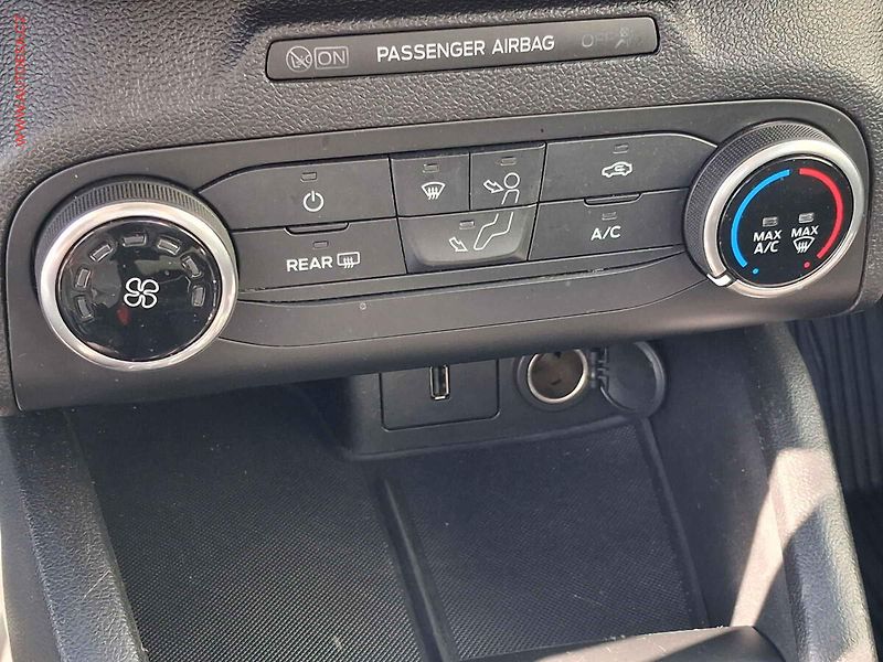 Ford Focus (2020) 1.5 EcoBlue, ČR, Trend - fotka 14 z 16