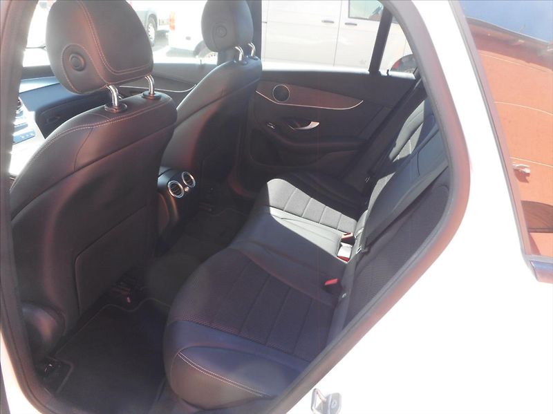 Mercedes-Benz GLC 2,0 220 D 4MATIC - fotka 26 z 28